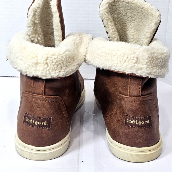 Indigo Brown Ankle Boots with Cream Lining - Picture 5 of 12